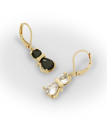 Betsey Johnson - arete de gota con diseño de gato de circonita cúbica, color vidrio/negro, Una talla, Metal, Circonia cúbica