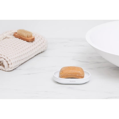 Brabantia Mindset Jabonera (mineral blanco fresco) de metal antioxidante, soporte antideslizante para bandeja de jabón para baño, ducha, fregadero de cocina