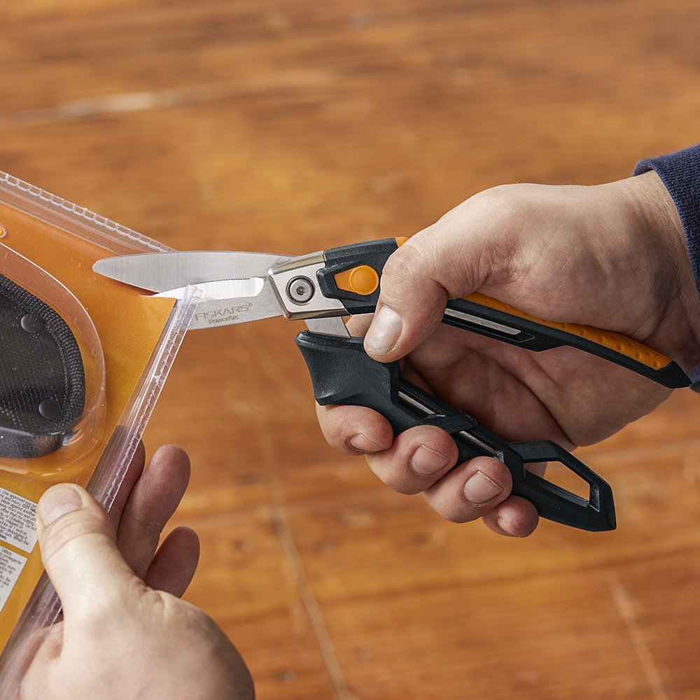 Fiskars Tijeras PowerArc Utility (8 pulgadas) | Cortes de mango asistido por resorte compensados desde arriba o abajo, las cuchillas PowerArc facilitan los cortes y las