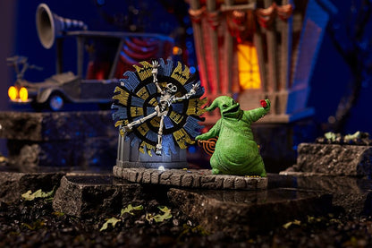Department 56 Resin Disney The Nightmare Before Christmas Village Accessories Oogie Boogie Da un Giro Iluminado Figura Animada, 4.33 Pulgadas, Multicolor