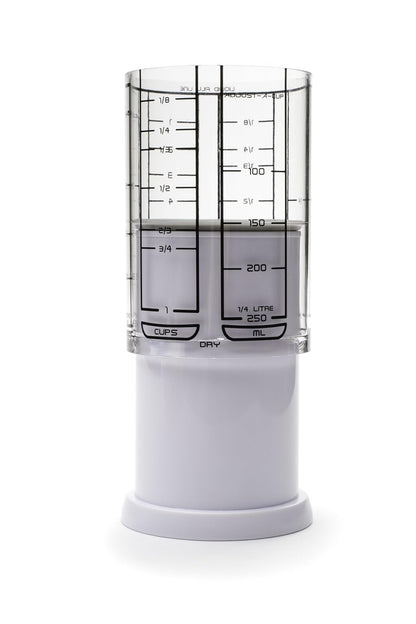 KitchenArt Taza Medidora Ajustable de 2 Tazas, Color Blanco | Taza medidora de émbolo | Mide entre 1/8 taza y 1 taza | Incluye conversiones | Gadget de cocina | Mide sólidos y líquidos