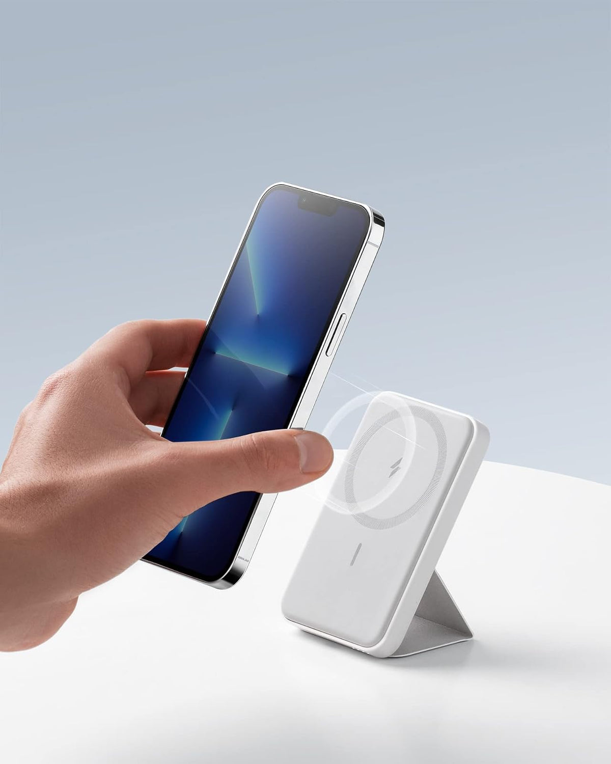 Anker - Batería magnética (MagGo), Cargador portátil inalámbrico magnético Plegable de 5.000 mAh y USB-C para iPhone 15/15 Plus/15 Pro/15 Pro MAX, iPhone 14/13 Series (Blanco dolomita)