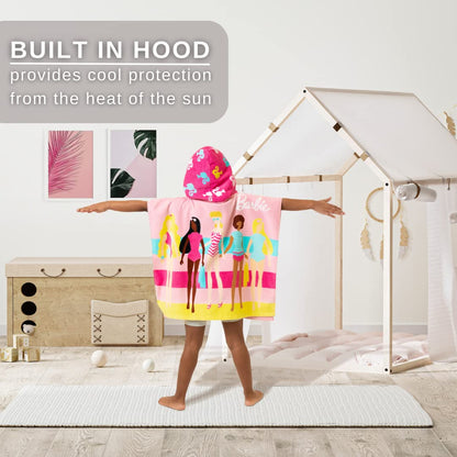 Franco Barbie - Poncho de Toalla con Capucha para niños, Playa, Piscina, baño, Campamento, 24 x 22 Pulgadas, Cubierta de algodón Absorbente, (Producto 100% Oficial de Barbie), Talla L