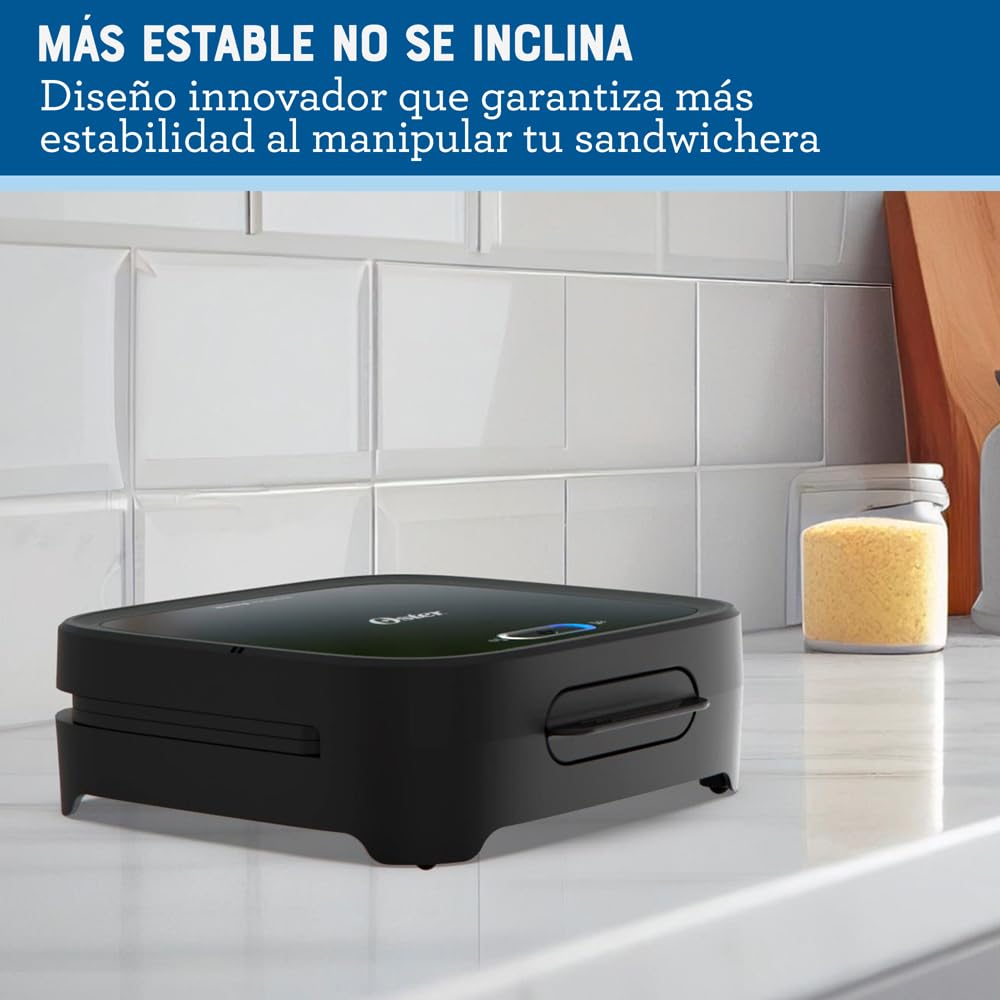Oster® Sandwichera, Compacta con Platos Hondos, Incluye Botón de Apagado, Negro, CKSTSM400