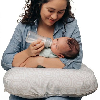 Boppy Almohada de Lactancia Ergonómica con Funda Lavable - Nueva almohada de lactancia - Crema Retro Garritos