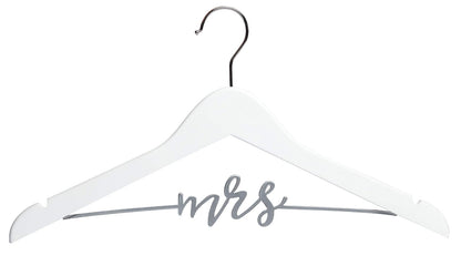 Pearhead Mrs. Percha de Ropa para Vestido de Boda, Elegante Recuerdo de Madera para Novia con Letras de Alambre cursivo, Accesorio Perfecto para Fotos y Regalo para Novia, Blanco y Plateado