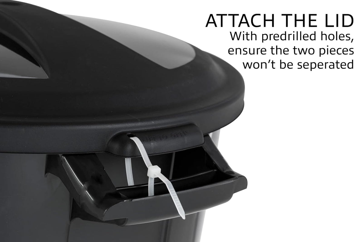 United Solutions - Bote de basura para exteriores de 32 galones, color negro, fácil de transportar con construcción resistente, asas de paso y tapa de bloqueo de clic fijable, uso en interiores o