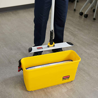 Rubbermaid Commercial Products HYGEN - Marco de Microfibra de conexión rápida de 18 Pulgadas, Color Plateado para Limpieza de Suelos/Profesionales/industriales para Limpieza de Suelos/trapeadores
