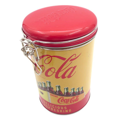 The Tin Box Company Recipiente Almacenamiento Distress Coca-Cola Redondo 4-1/4 x 6-1/2 pulgadas