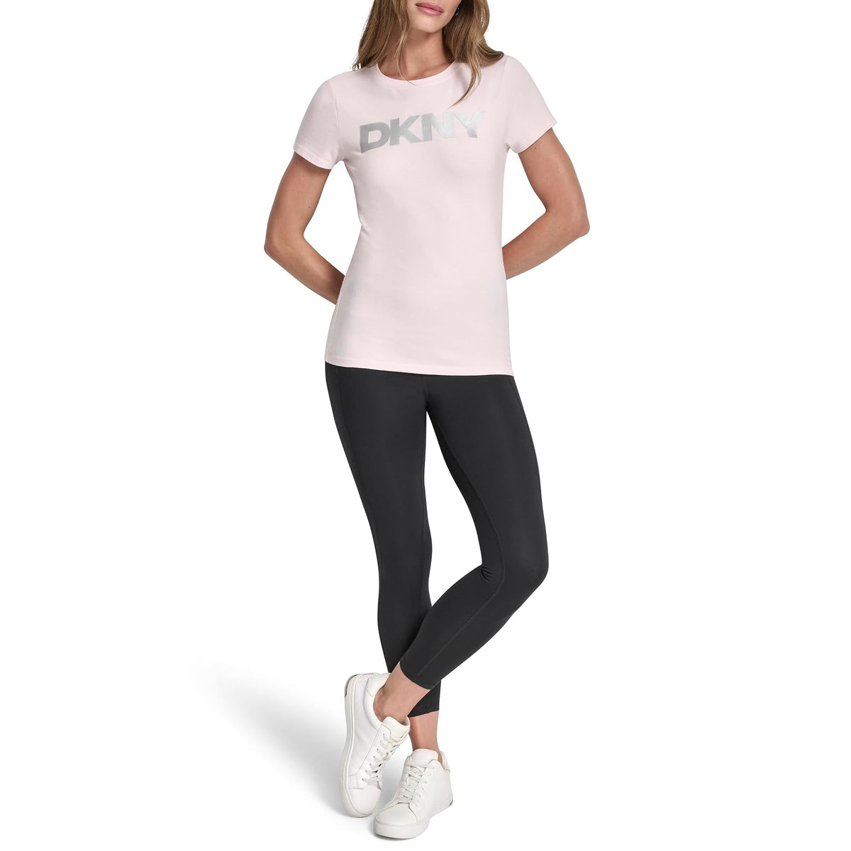 DKNY - Playera de Manga Corta con Logotipo de Aluminio para Mujer
