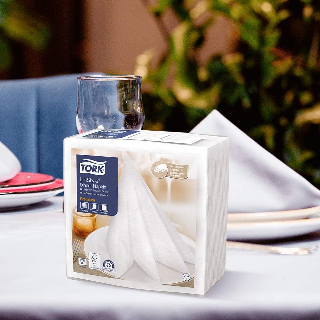 Tork Servilletas de Papel Premium LinStyle Sensación Tela – Servilleta Desechable Elegante para Mesa Restaurante y Eventos, 19.5x19.5 cm, Blanca – 12 Paquetes x 50 Piezas (600 Piezas)