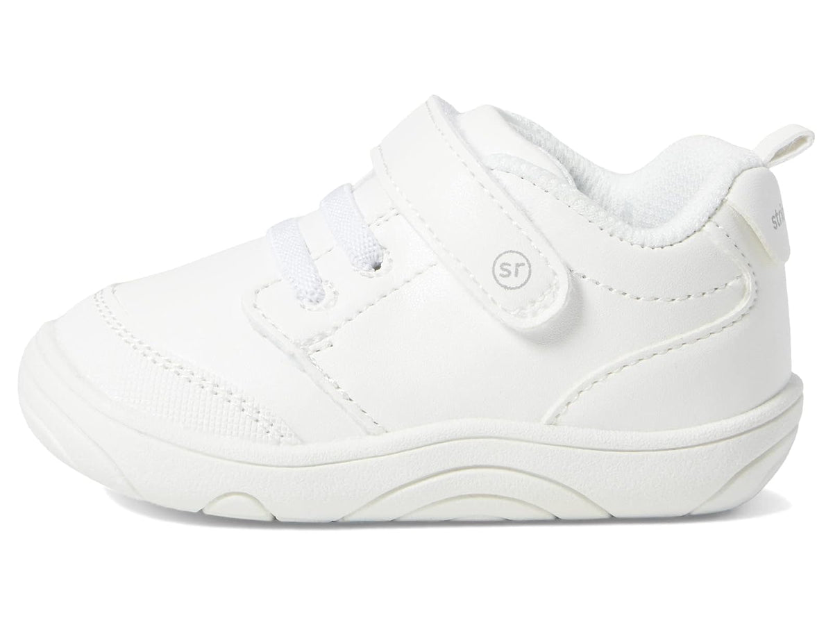 Stride Rite Baby Taye 2.0, Blanco, 6 Wide Toddler | Zapatos casuales