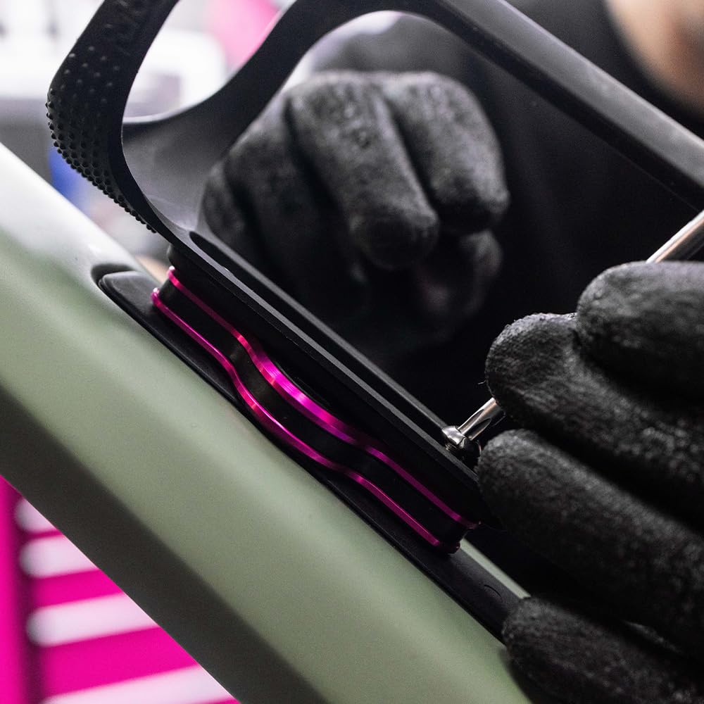 Muc-Off - Soporte Seguro para Bicicleta AirTag para Bicicleta, Color Negro, Soporte para Etiquetas de Aire para Bicicleta con Tornillos de Seguridad, protección antirrobo, Soporte para Bicicleta
