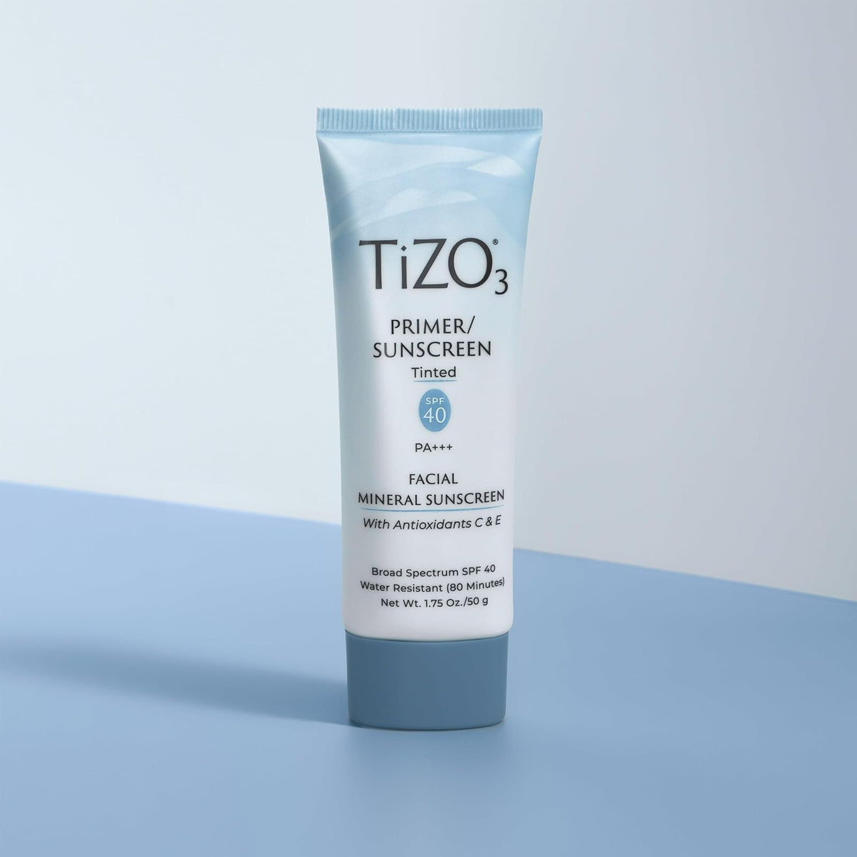 TiZO 3. Protector solar 100% mineral SPF40 con color, textura sedosa y acabado mate.