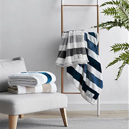 Nautica - Manta de Forro Polar súper Suave y acogedora, Esencial para habitación de recámara (Gris a Rayas, 50 x 60 Pulgadas)