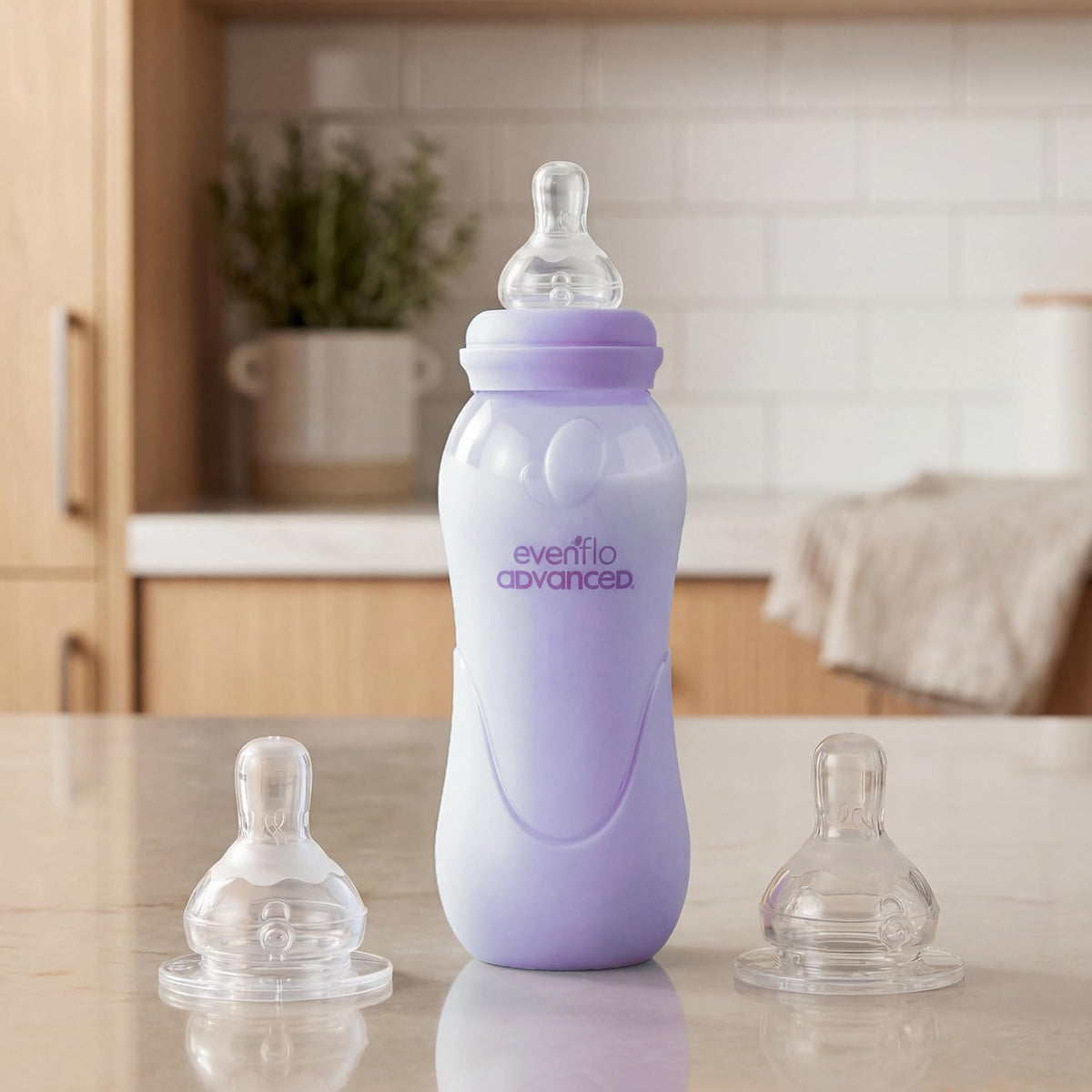 Evenflo Advanced Biberón Anticólicos, Cuello Estándar, Rosa/Morado, Silicón Libre de BPA, Flujo Medio, 240ml, 3+ Meses, 2 Piezas