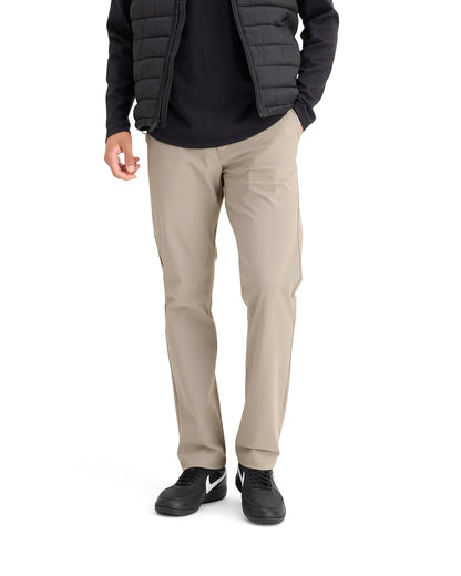 Dockers Go Airweave Pantalón Chino Slim Fit para Hombre - 32W x 34L - Madera(Timberwolf)