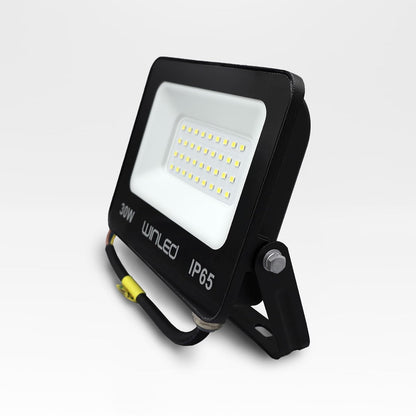 Reflector LED Exterior 30W, WRE-012, Luz Blanca Fría 6500K, 3000 Lúmenes, IP65 a Prueba de Agua, Iluminación de Jardín, Fachada, Patio y Áreas Abiertas, Winled