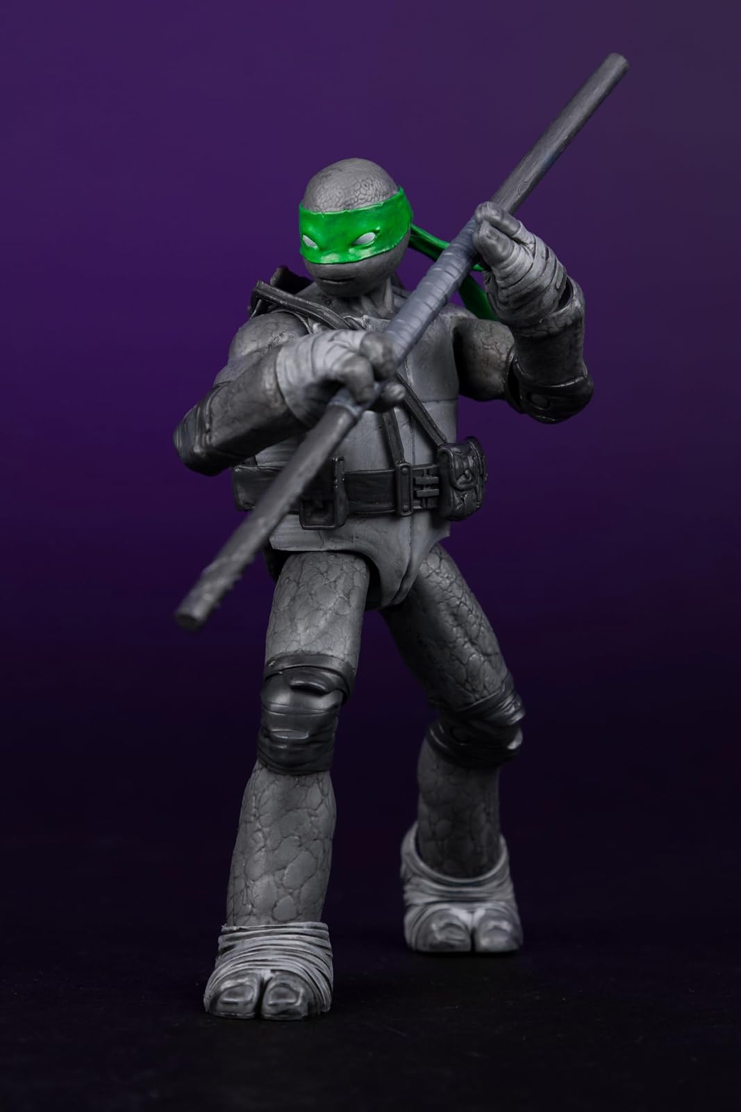 Mcfarlane Figure with Comic: TMNT Tortugas Ninja - Donatello Black White & Green Variant 5 Pulgadas