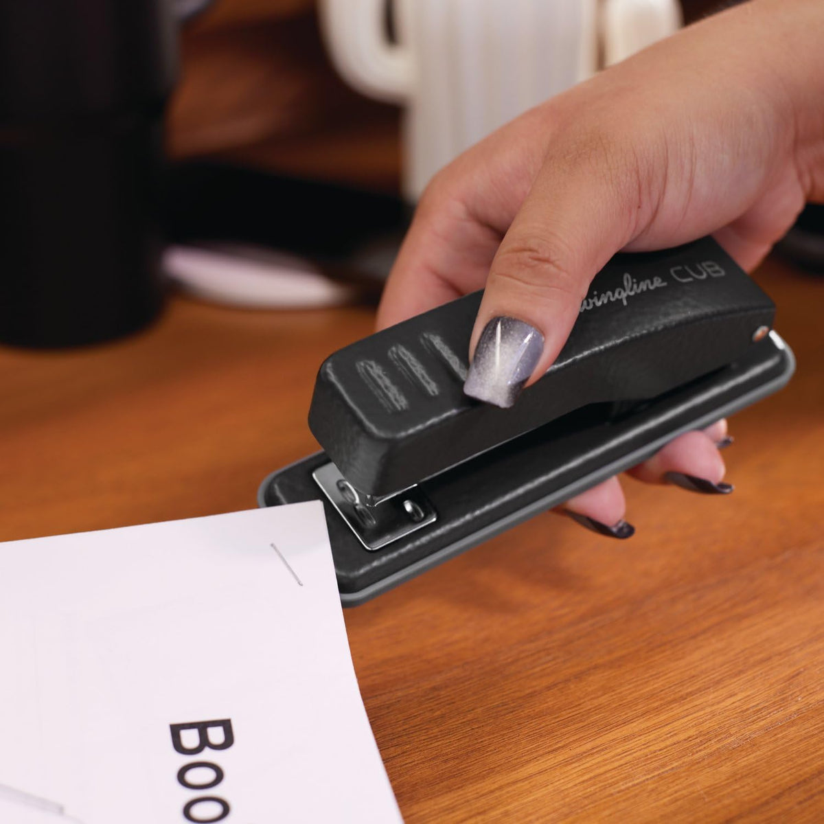 Swingline Cub Grapadora compacta de metal, negro mate (S701068)