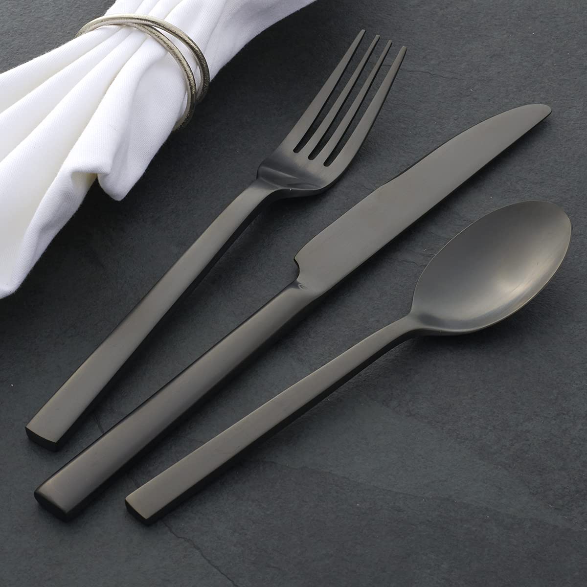 Oneida Chef's Table Black Juego de cubiertos de 20 piezas para uso diario, servicio para 4, 18/0 de acero inoxidable, juego de cubiertos