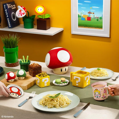 Super Mario Brothers - Juego de salero y pimentero de hongos con licencia oficial de Nintendo rojo y verde para decoración de cocina y hogar, regalo de inauguración de la casa para fanáticos de