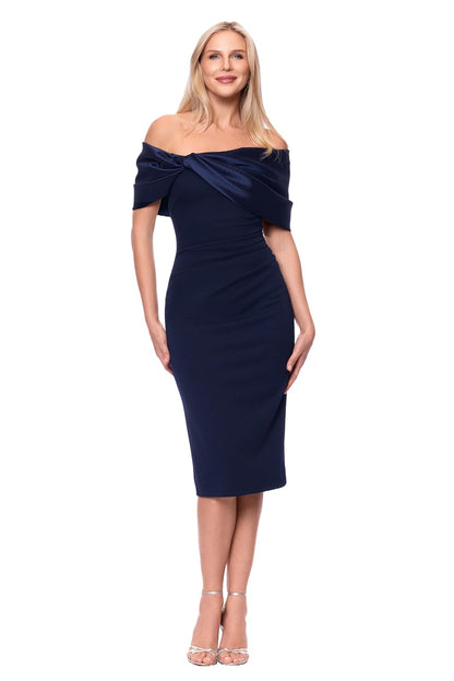 Betsy & Adam Scuba Crepe and Taffeta Off The Shoulder Knee Length Dress Vestido para ocasión Especial Mujer
