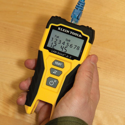 KLEIN TOOLS VDV526-200 | Probador Ethernet | CAT 5e, CAT 6/6A | Puerto RJ45 | Comprueba conexiones Ethernet CAT 5e, CAT 6 y CAT 6A con RJ45 para detectar fallas y validar cableado con facilidad.