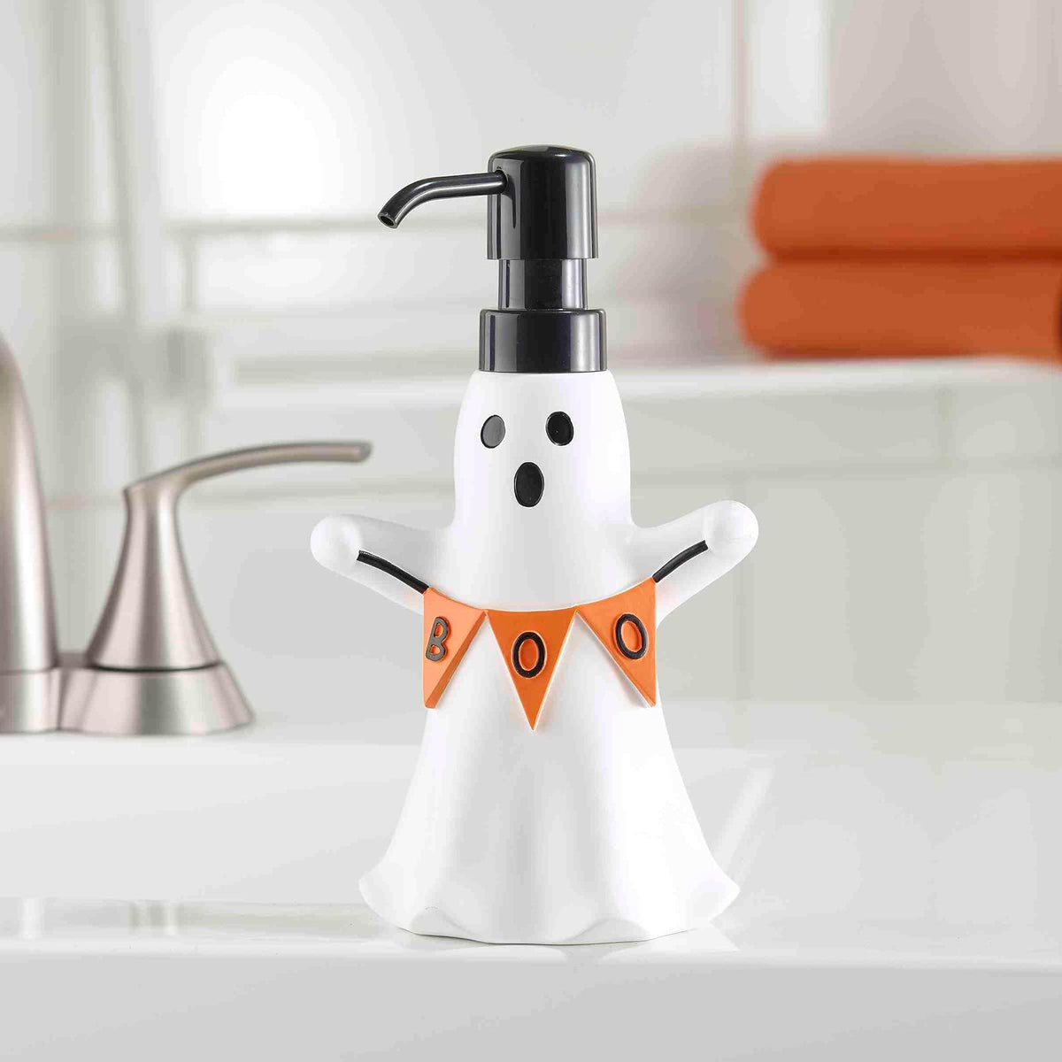 Avanti Linens - Bomba de loción/dispensador de jabón, Accesorios de encimera de Resina, decoración del hogar de Halloween (Ghost Boo)