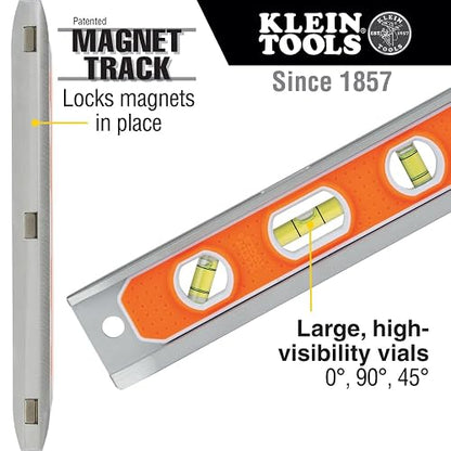 KLEIN TOOLS 935R | Nivel Torpedo Magnético 9" | Aluminio | Alta Visibilidad | Nivel magnético para mediciones precisas en conduit y tuberías; su imán firme y ventanas visibles facilitan cada ajuste.
