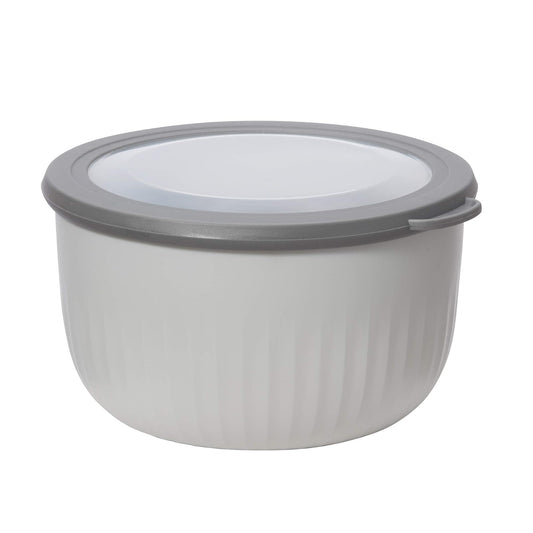 Oggi Prep, Store & Serve - tazón de plástico con tapa transparente, apto para lavaplatos, microondas y congelador, (2.6 cuartos de galón) gris con tapa gris Dk