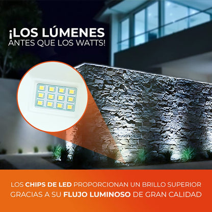 Tecnolite - Lámpara de Piso Reflector LED de Exterior para Jardín o Patio, Luz de Día 20W IP65 a Prueba de Polvo y Agua, Estructura Resistente a la Interperie Flood light, 1600 Lúmenes