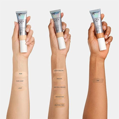 It Cosmetics - CC Cream con Protector Solar FPS 50+ 7 en 1 Base Natural | Base de Maquillaje Correctora de Cobertura Completa - con Suero Hidratante, Vitamina E y Niacinamida