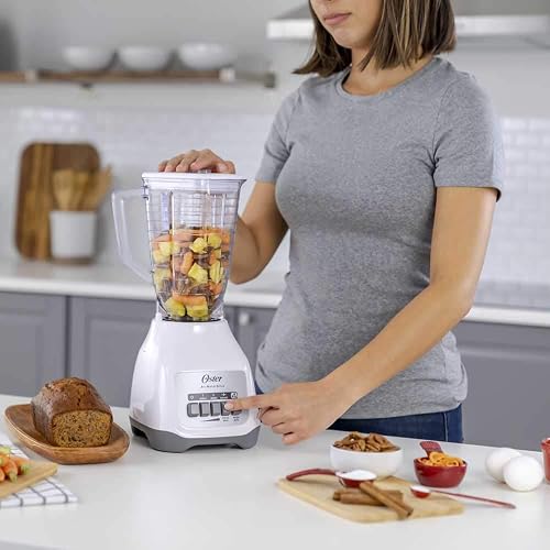 Oster® Licuadora De Dos Velocidades Con Pulso Y Vaso De Plástico