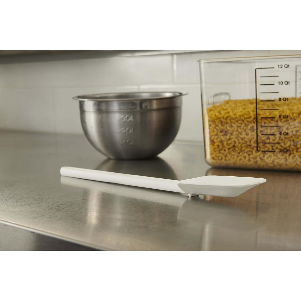 Rubbermaid Commercial Products - Rasqueta para glaseado a temperatura fría, Cuchara espátula, Blanco, 16.5 Inch