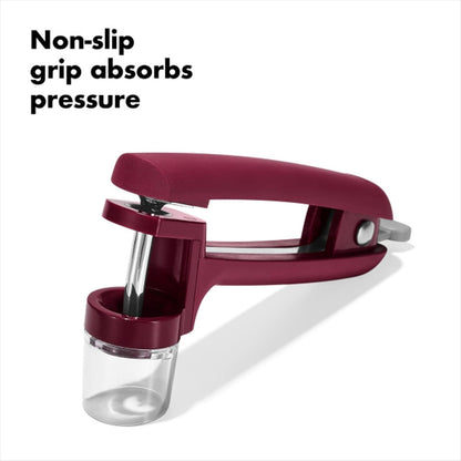 OXO Good Grips Deshuesador de Cerezas y Aceitunas