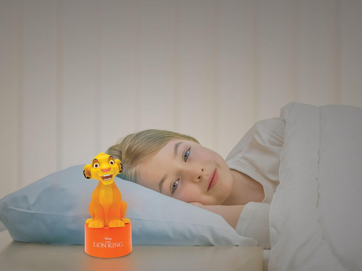 Lexibook, Disney El Rey León, Luz Nocturna Simba con Altavoz para la habitación de los niños, luz Suave, a Pilas, Amarillo/Naranja, NS01AN