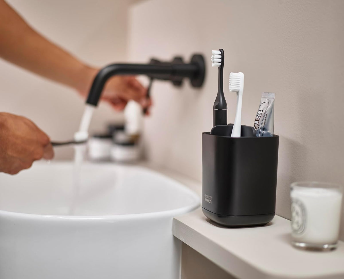Joseph Joseph Easy-Store - Soporte para Cepillo para Polvo de Dientes, Almacenamiento de baño, Compacto, Negro Mate
