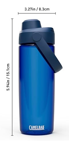 CamelBak Thrive Chug - Botella de agua de 20 onzas con Tritan Renew, tapa a prueba de fugas, Oxford