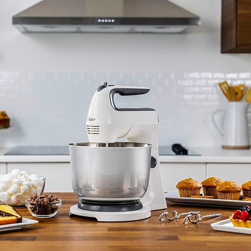 Oster Batidora de Mano y Pedestal 250 W con 6 Velocidades y Tazón de 3.7 L | Acción giratoria para mezclar 2 veces más rápido y uniforme, función Turbo, incluye ganchos amasadores, blanco, FPSTHS3612