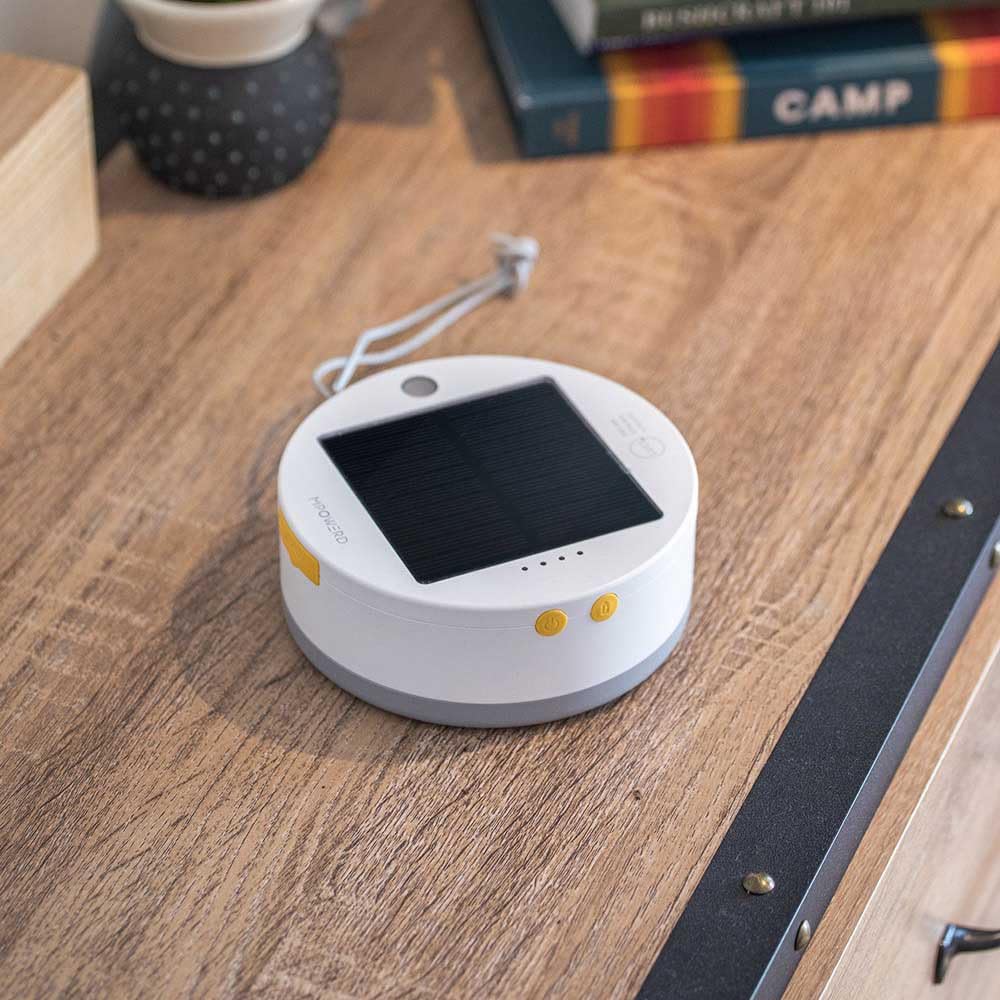 MPOWERD Luci - Cadena de luces solares de color + cargador de teléfono: color 18 pies recargable a través de solar o USB-A, 100 lúmenes LED y 7 colores, dura hasta 15 horas, impermeable, camping,