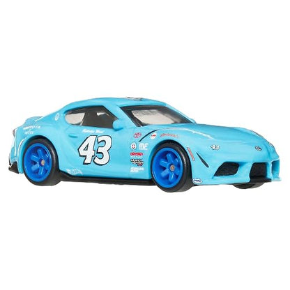 Hot Wheels Premium Boulevard, Vehículo 2021 Toyota GR Supra, Auto Deportivo Moderno, Colección, Escala 1:64, para Niños De 3 Años en adelante