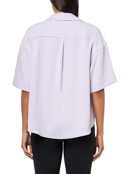 Calvin Klein - Playera Cruzada con Estampado de crepé para Mujer