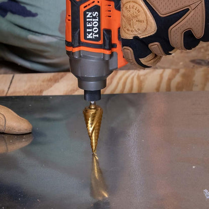 Klein Tools 25962 Broca escalonada, 3/16 a 7/8 pulgadas, espiral de doble vuelta, corta metal fino, plástico, aluminio, madera, vástago hexagonal de 1/4 pulgadas, VACO