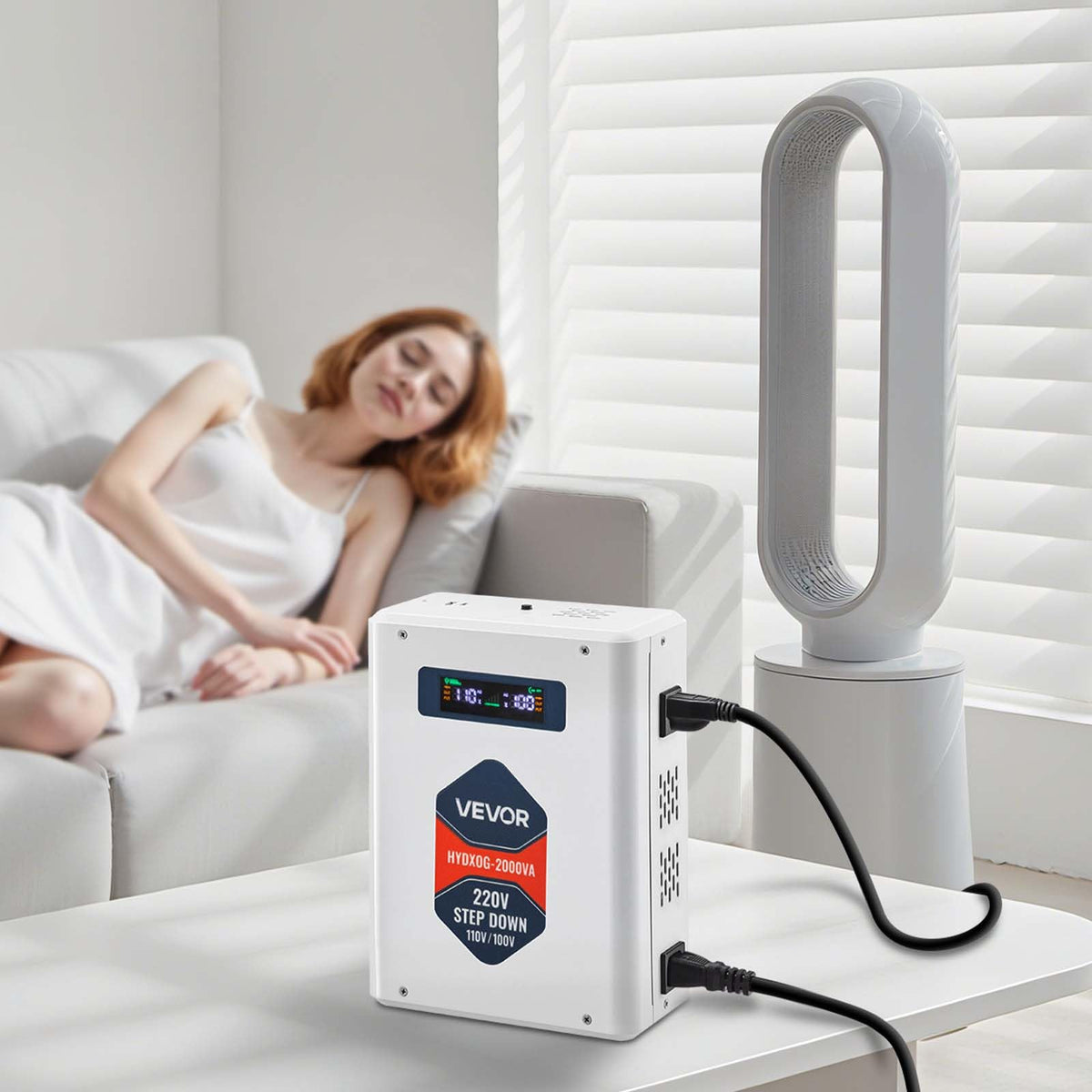VEVOR Convertidor Reductor de Voltaje de 2000 VA, de 220 V a 110 V, de Alta Resistencia, con 2 Tomas de Corriente Estadounidenses, Salida USB, Pantalla LCD, Protección de Temperatura, Blanco