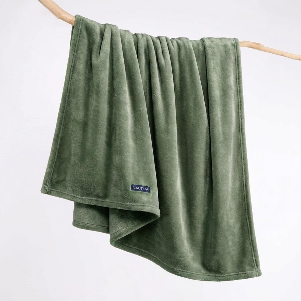 Nautica - Manta de Forro Polar de Felpa Suave, Ideal para Cama o sofá, Certificado Oeko-Tex (Verde sólido)