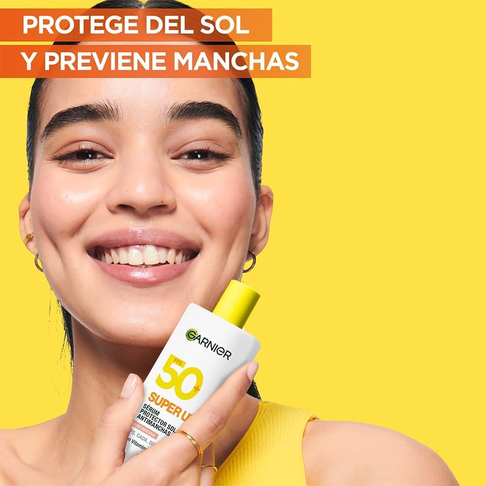 Garnier Super UV Protector Solar Facial Fluido Acabado Luminoso con Textura Invisible y Ligera, 40ml