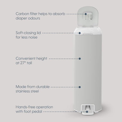 Diaper Genie Platinum Pail (gris piedra) está fabricado en acero inoxidable duradero e incluye 1 recambio de rollo fácil con 18 bolsas que pueden durar hasta 5 meses.