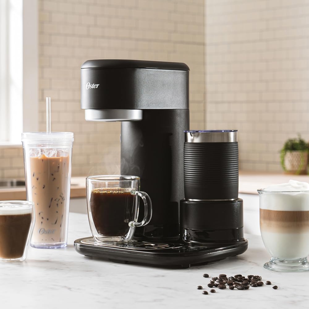 Oster® Cafetera Frappé 4 en 1, con espumador, para Café Helado, Granizado o Caliente, Negro, BVSTDC02B