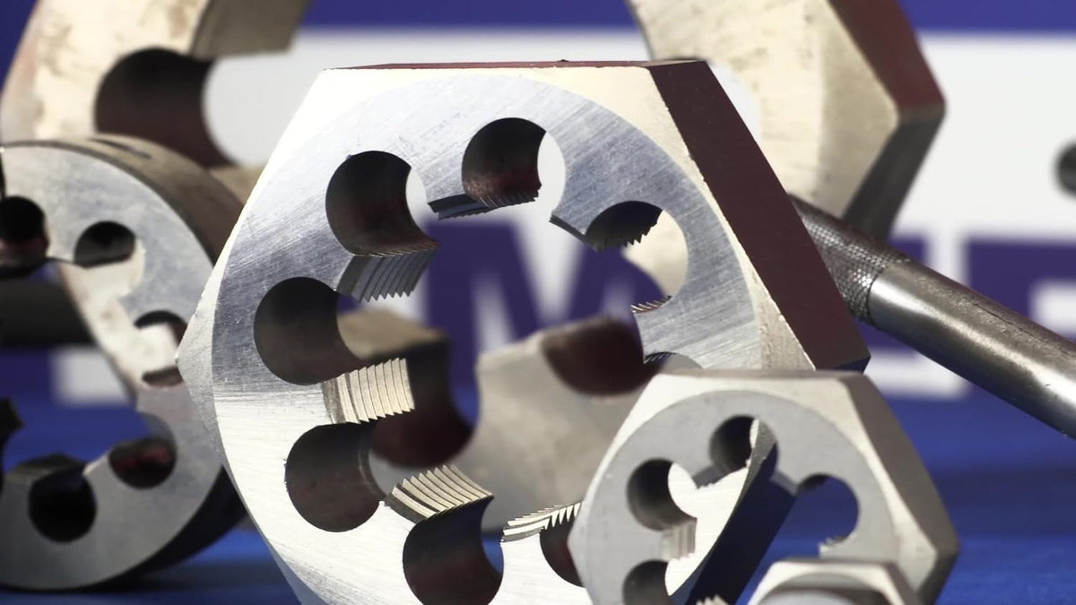 Drill America - Troquel hexagonal de acero al carbono de 1/4"-27, serie DWT
